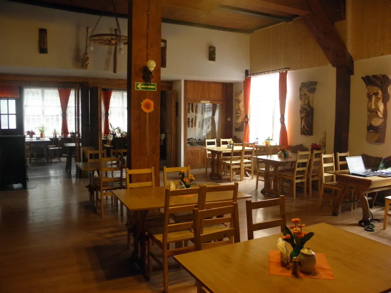 Dworek pod Wieżycą - aktualne informacje o rezerwacjach i atrakcjach