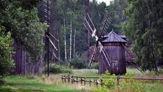 Skansen w Polsce: Odkryj fascynującą kulturę ludową i historię