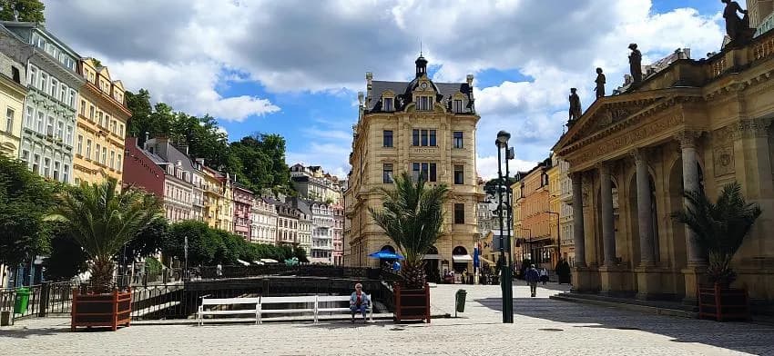 Gdzie zjeść w Karlowych Warach? Najlepsze restauracje i smaki